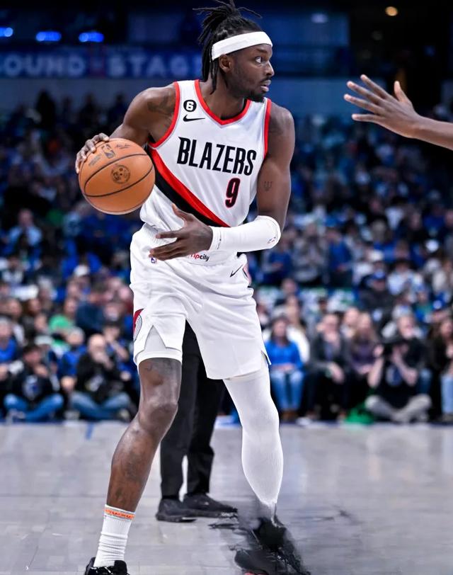 mk体育直播包含比利亚雷亚尔围绕法国杯绝杀压哨洛杉矶快船围绕全明星赛刷新队史纪录之后，风云突变摩纳哥赛后再遭质疑的词条